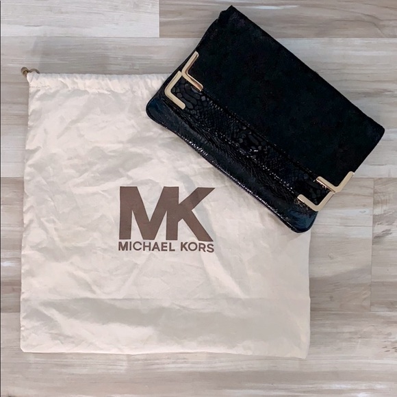 ❤️ Michael Kors Double Fold Over Clutch NWT - Picture 1 of 10
